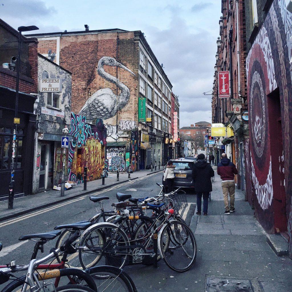 5 Things You Didn't Know About London's Brick Lane a.k.a. Banglatown - Eating Europe Food Tours - https://ligne-natura.today/blog/banglatown