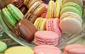 bowl_of_macarons_food_in_paris