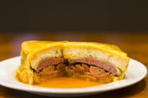 francesinha_in_porto