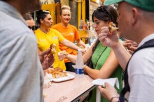 people_eating_food_together