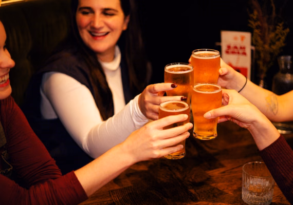 Eating Edinburgh: Old Town Food Tour with Drinks