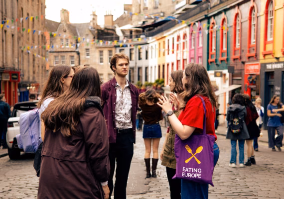 Eating Edinburgh: Old Town Food Tour with Drinks