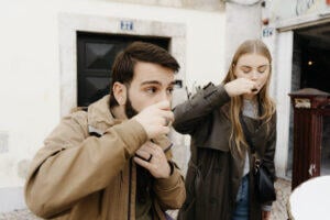people_drinking_shots_at_Ginjinha do Carmo