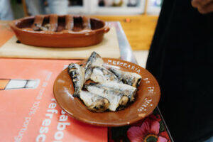 plate_of_fish_at_Mercearia_do_Pai_Júlio_Lisbon