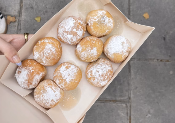 Barcelona Side Streets Tapas & Wine Tour