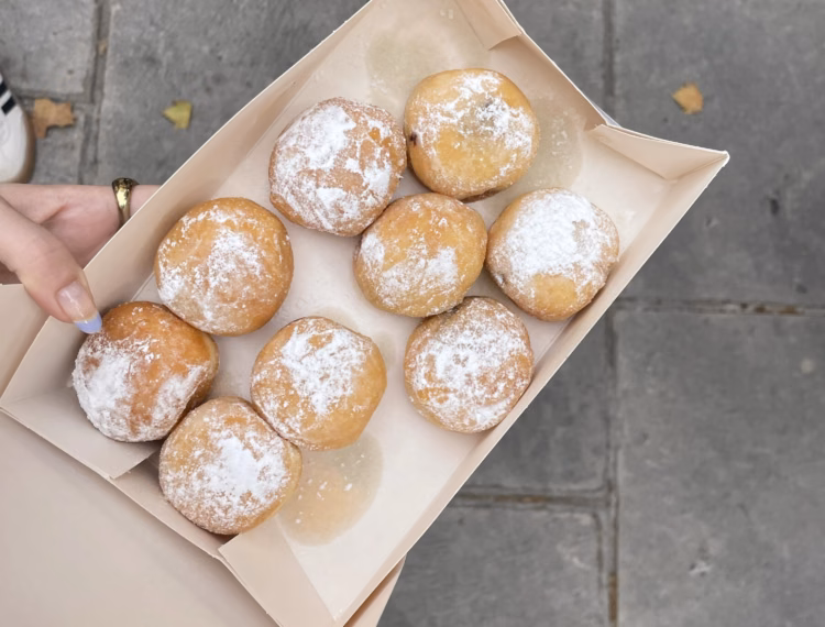 Barcelona Side Streets Tapas & Wine Tour