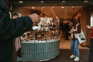 group_ordering_food_at_Maison_Vérot_Paris