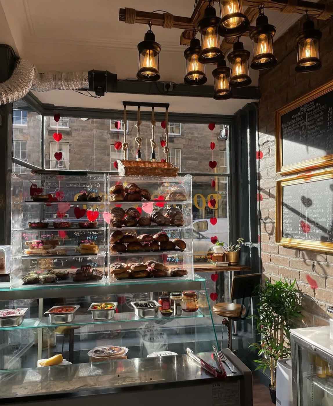 Booksncup_cafe_edinburgh