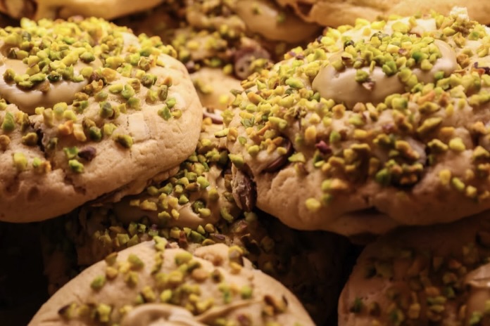 Eating Edinburgh: Old Town Food & Drinks Tour