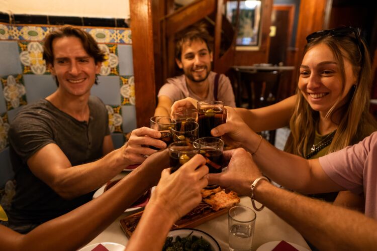 Barcelona Gothic Quarter VIP Tapas & Wine Tour