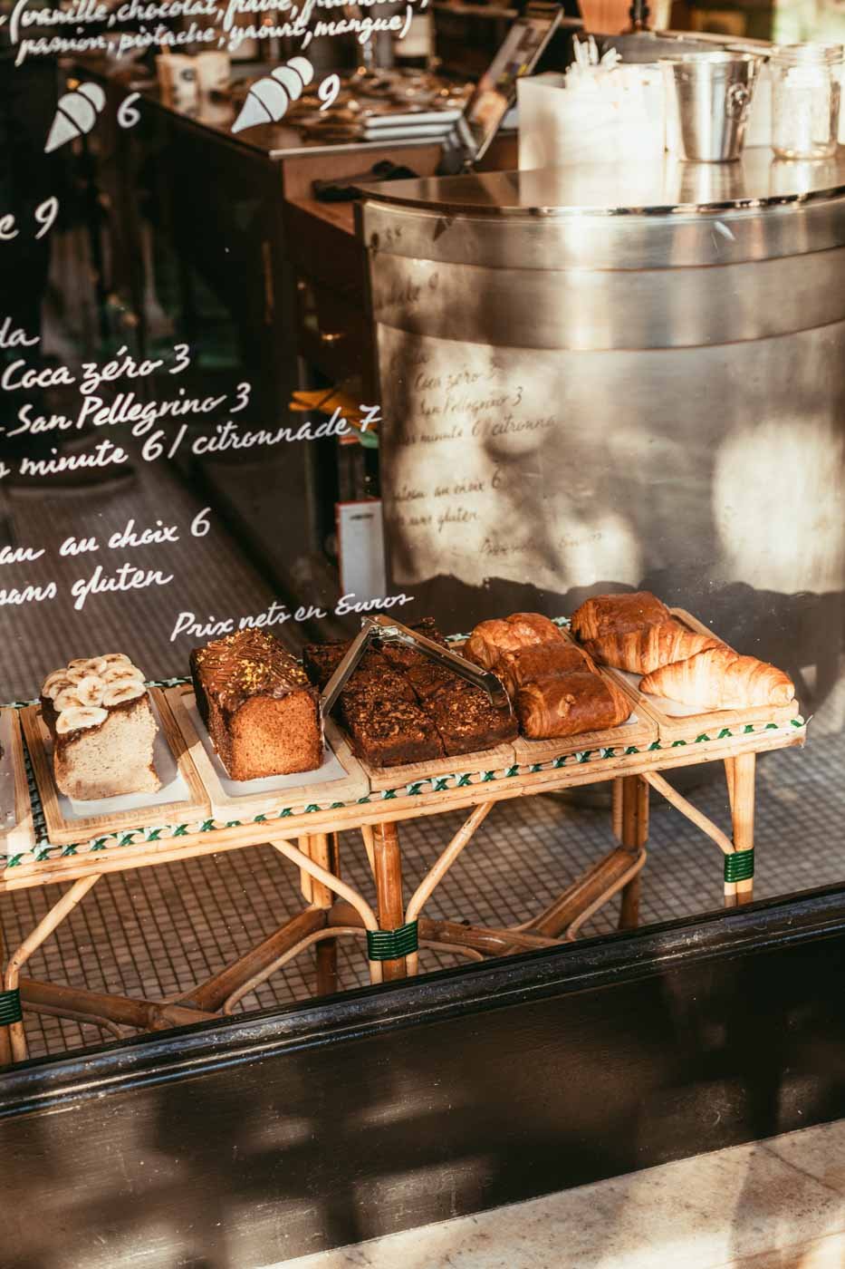 Baked_goods_Creme_du_Palais_Royale_Paris