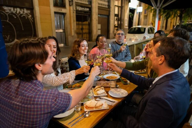 Barcelona Poble Sec Tapas & Wine Tour 