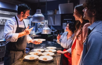 Rome VIP Dinner Tour: Truffle, Wine & Private Trevi Fountain View