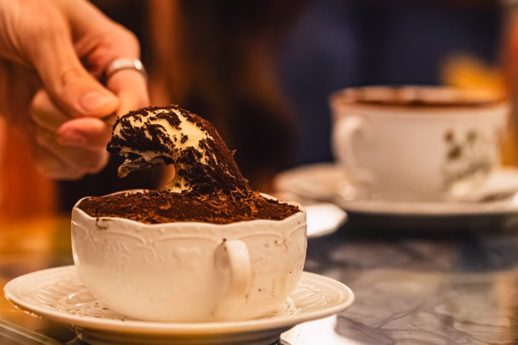 Rome VIP Dinner Tour: Truffle, Wine & Private Trevi Fountain View