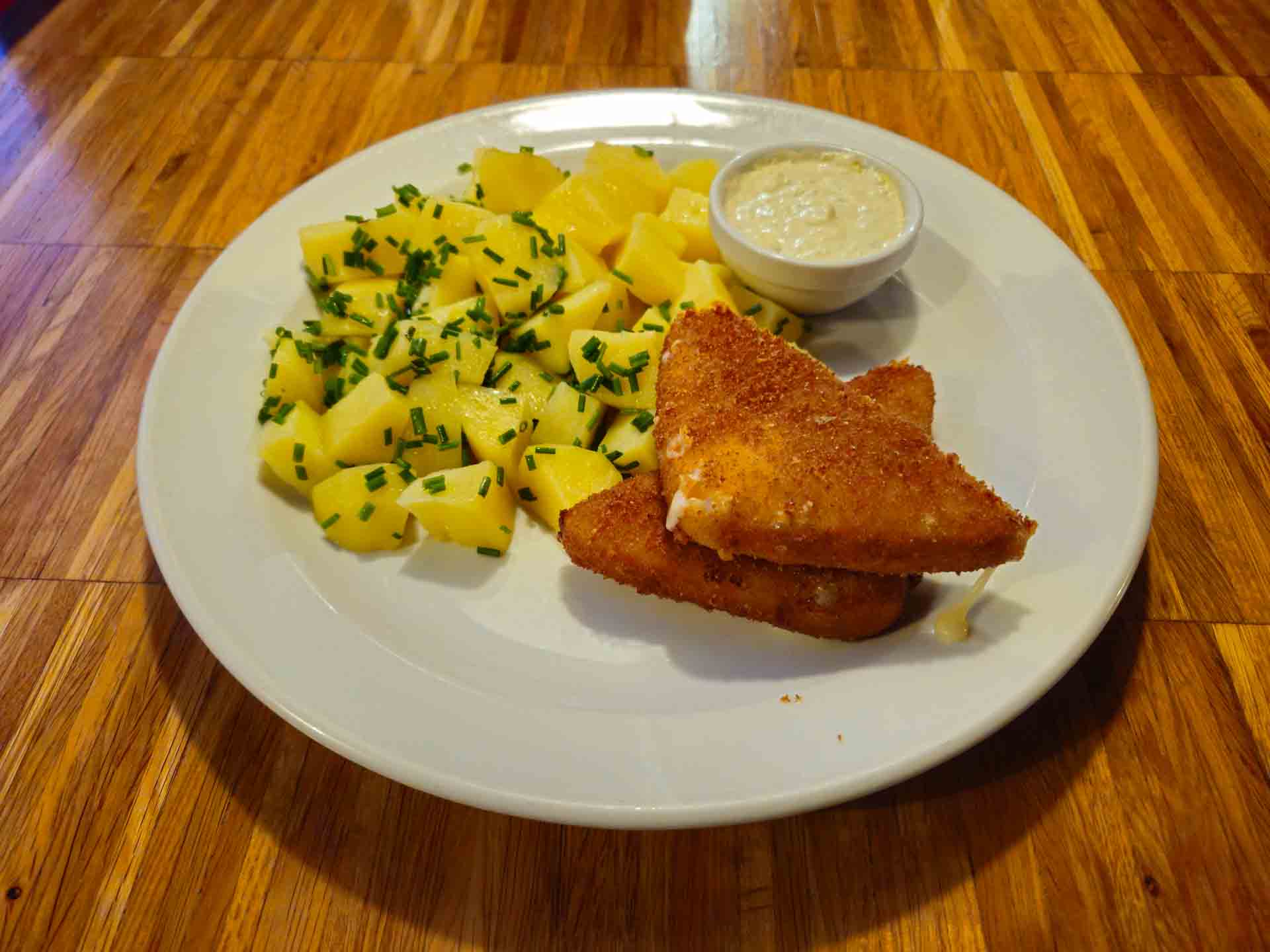 Smažený_Sýr_Czech_food